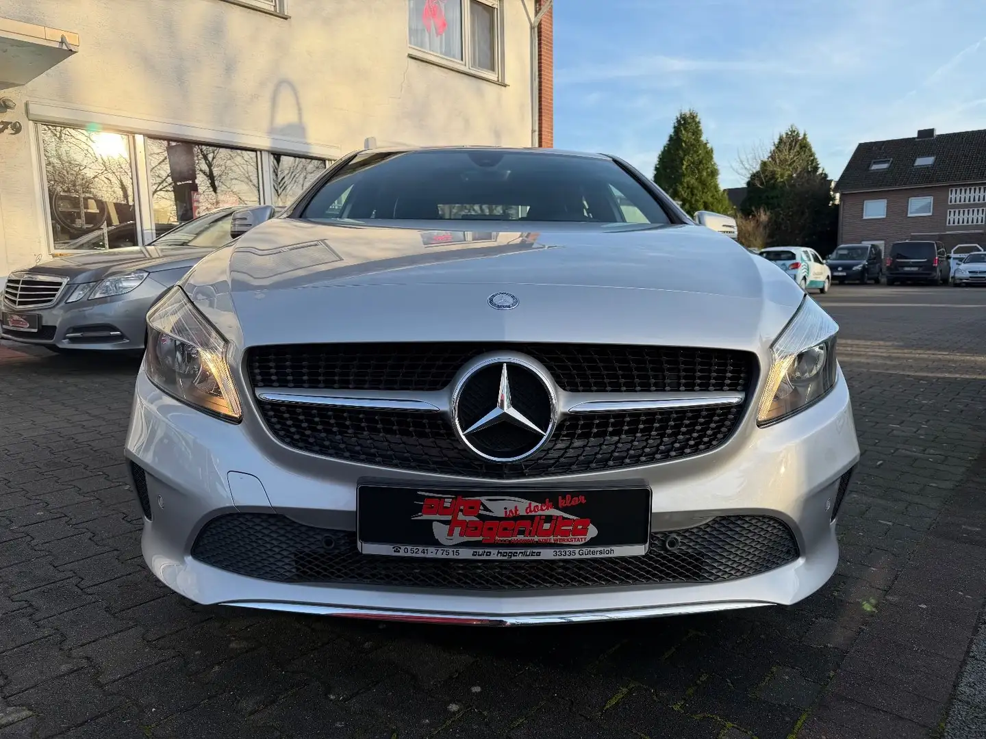 Mercedes-Benz A 180 A180 Klima Navi Vollleder uvm. Silber - 2