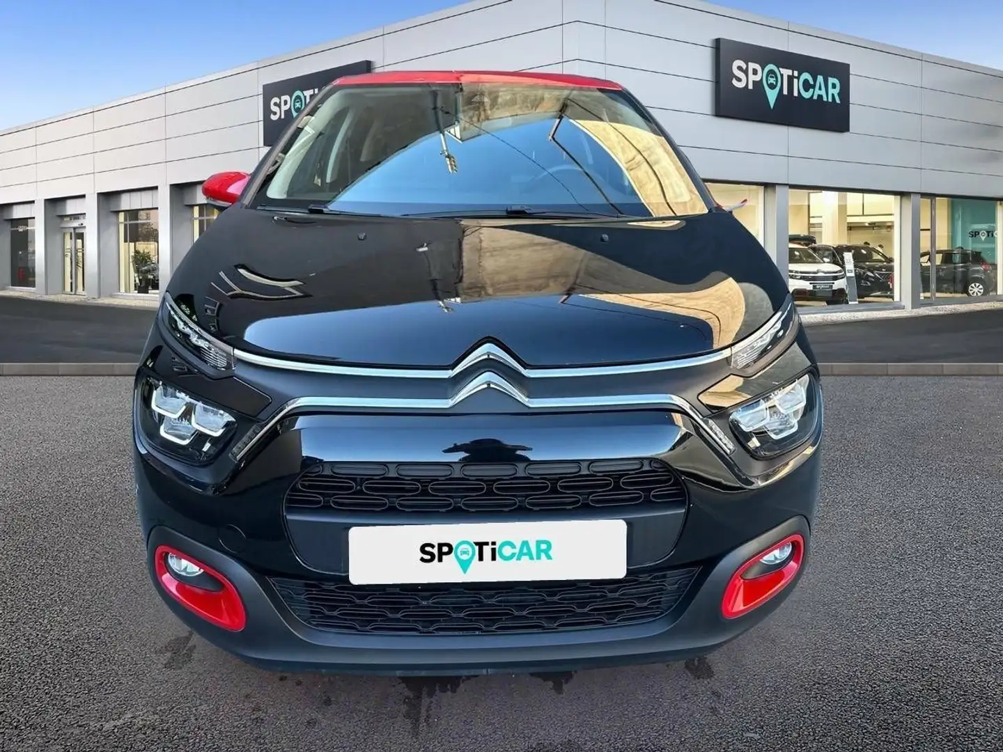 Citroen C3 1.2 PureTech S&S Shine 110 Zwart - 2