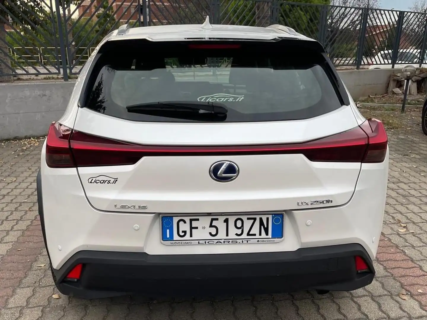 Lexus UX 200 UX 2019 250h 2.0 Business 2wd cvt my20 Bílá - 2