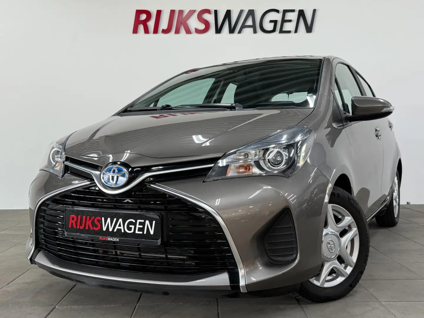 Toyota Yaris 1.5 Hybrid Executive Camera/Clima/Navi Argent - 2