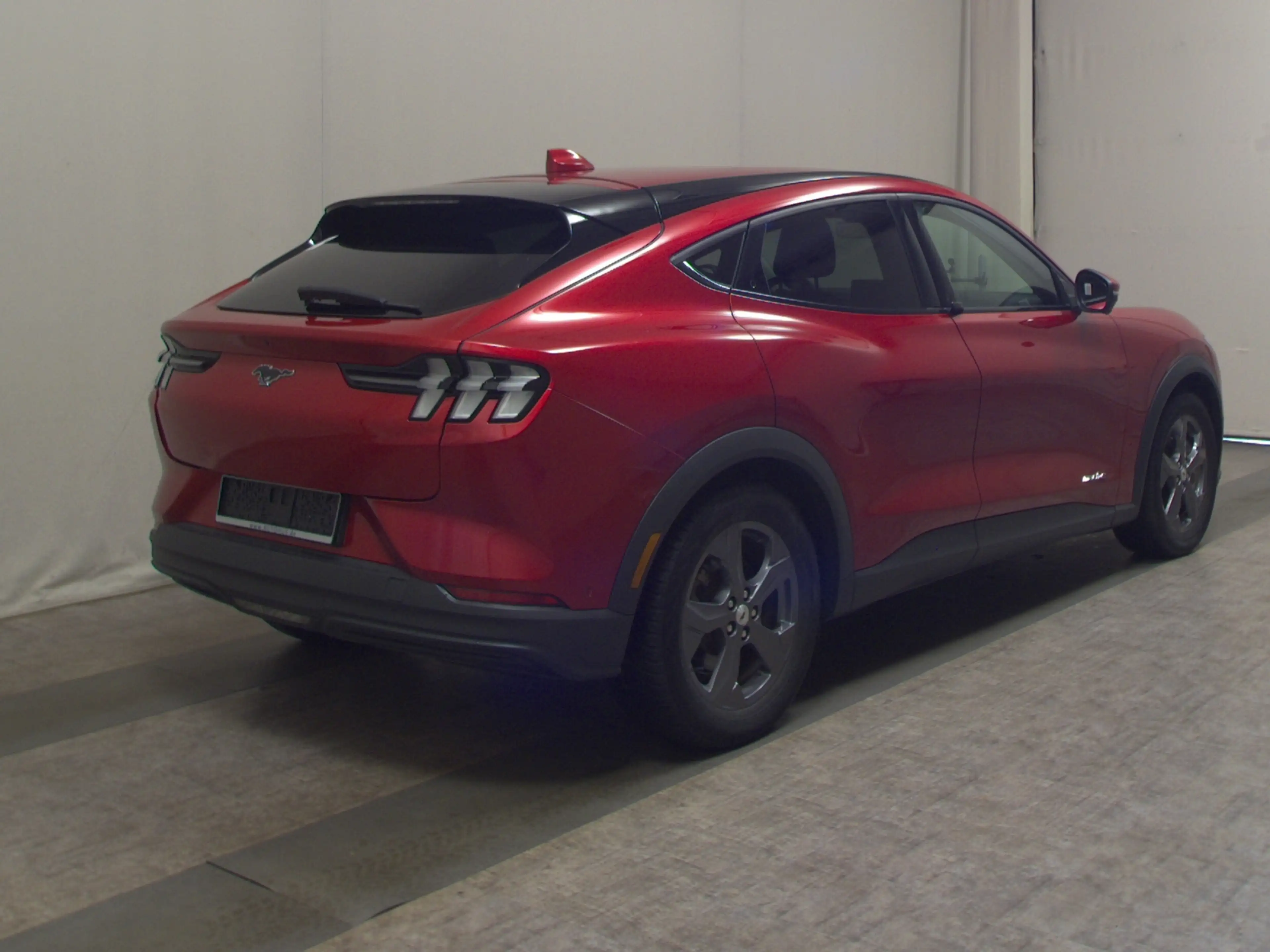 Ford Mustang Mach-E — photo 4