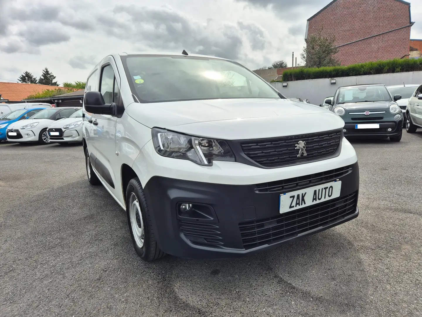 Peugeot Partner PARTNER FOURGON STANDARD BLUEHDI 75 BVM5 PRO Blanc - 1