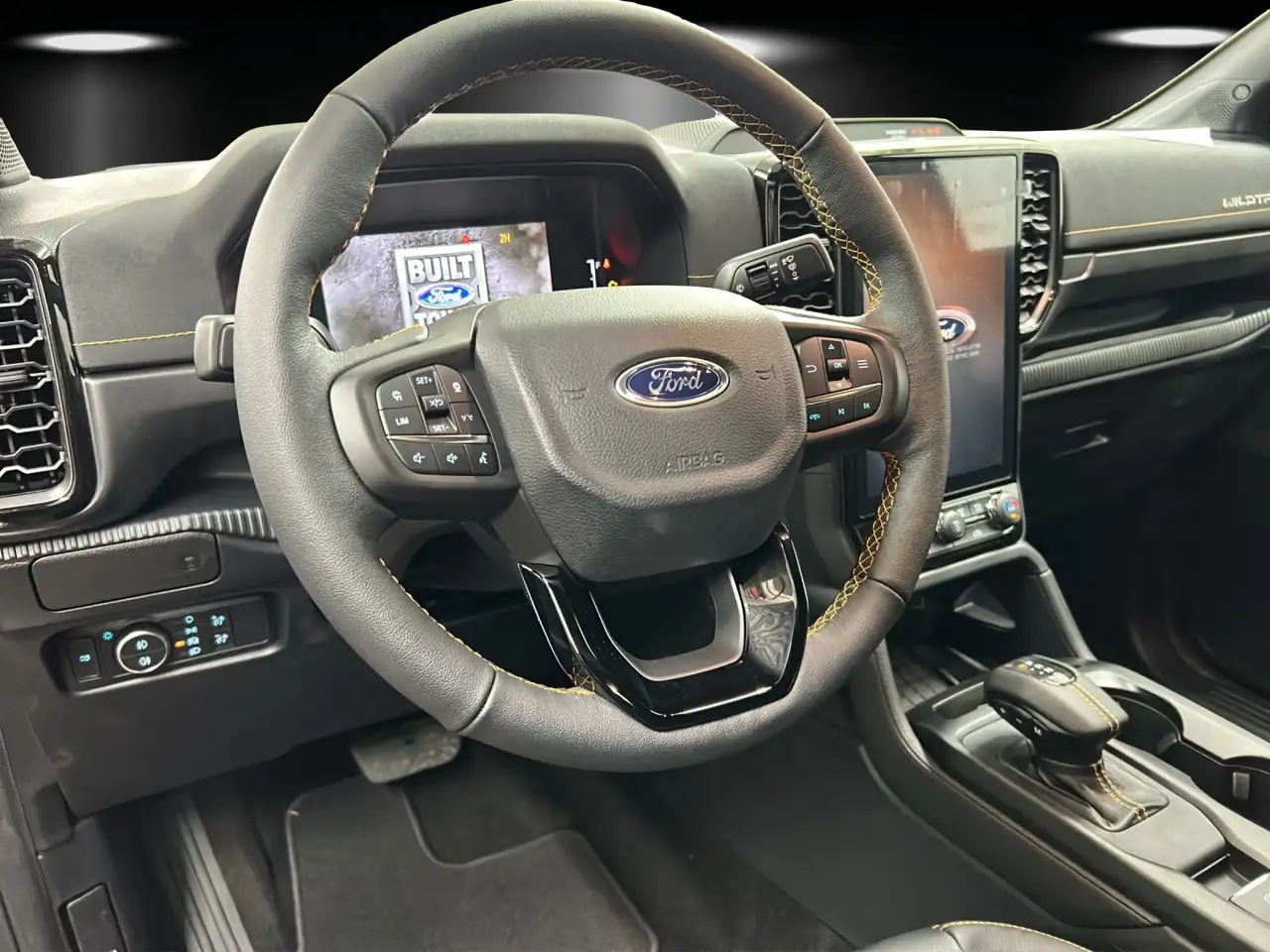 Ford Ranger DoKa Wildtrak X Kom. Pak. Laderaum Roll. 10
