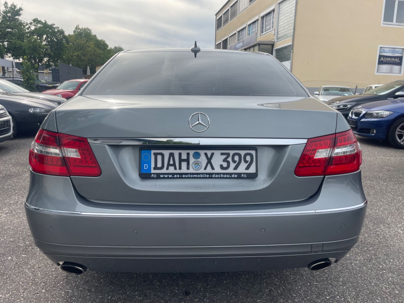 Mercedes-Benz E 350 4MATIC V6 AVANTGARDE — photo 6