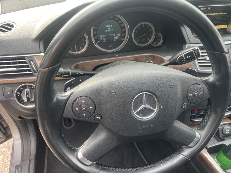 Mercedes-Benz E 350 4MATIC V6 AVANTGARDE — photo 8
