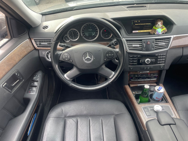 Mercedes-Benz E 350 4MATIC V6 AVANTGARDE — photo 7