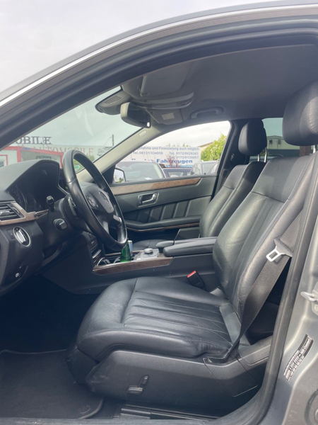 Mercedes-Benz E 350 4MATIC V6 AVANTGARDE — photo 9