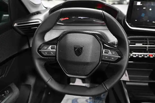 Peugeot 208 view 16