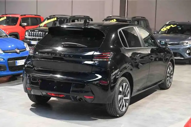 Peugeot 208 view 3