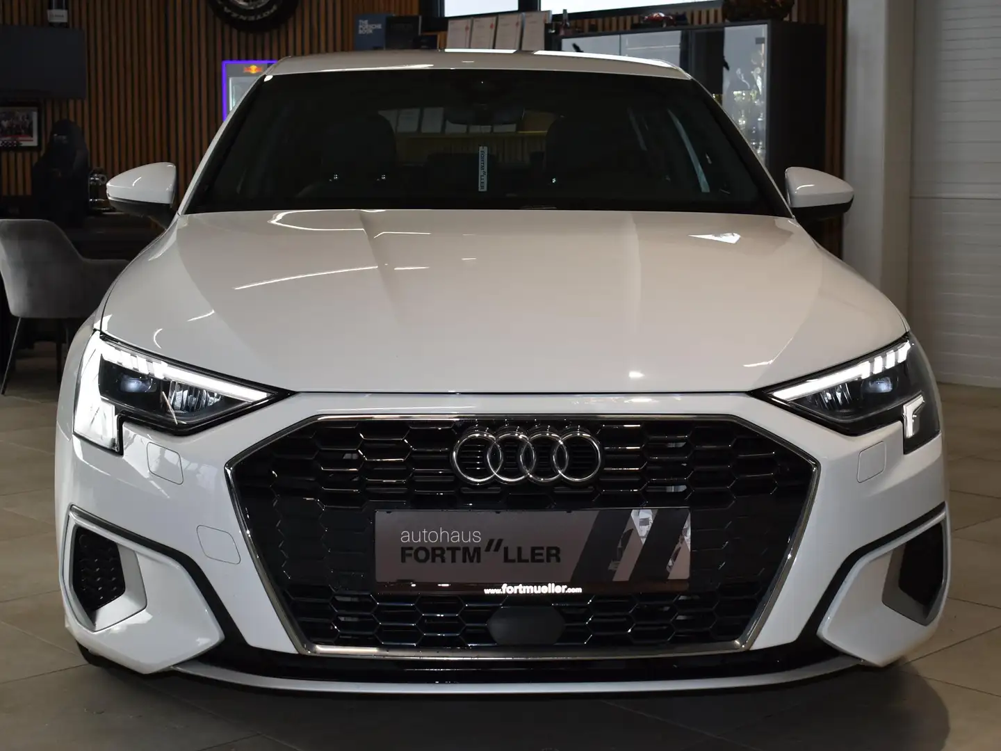 Audi A3 40 TFSI e //Sport //B&O //Kamera //AHK Blanc - 2