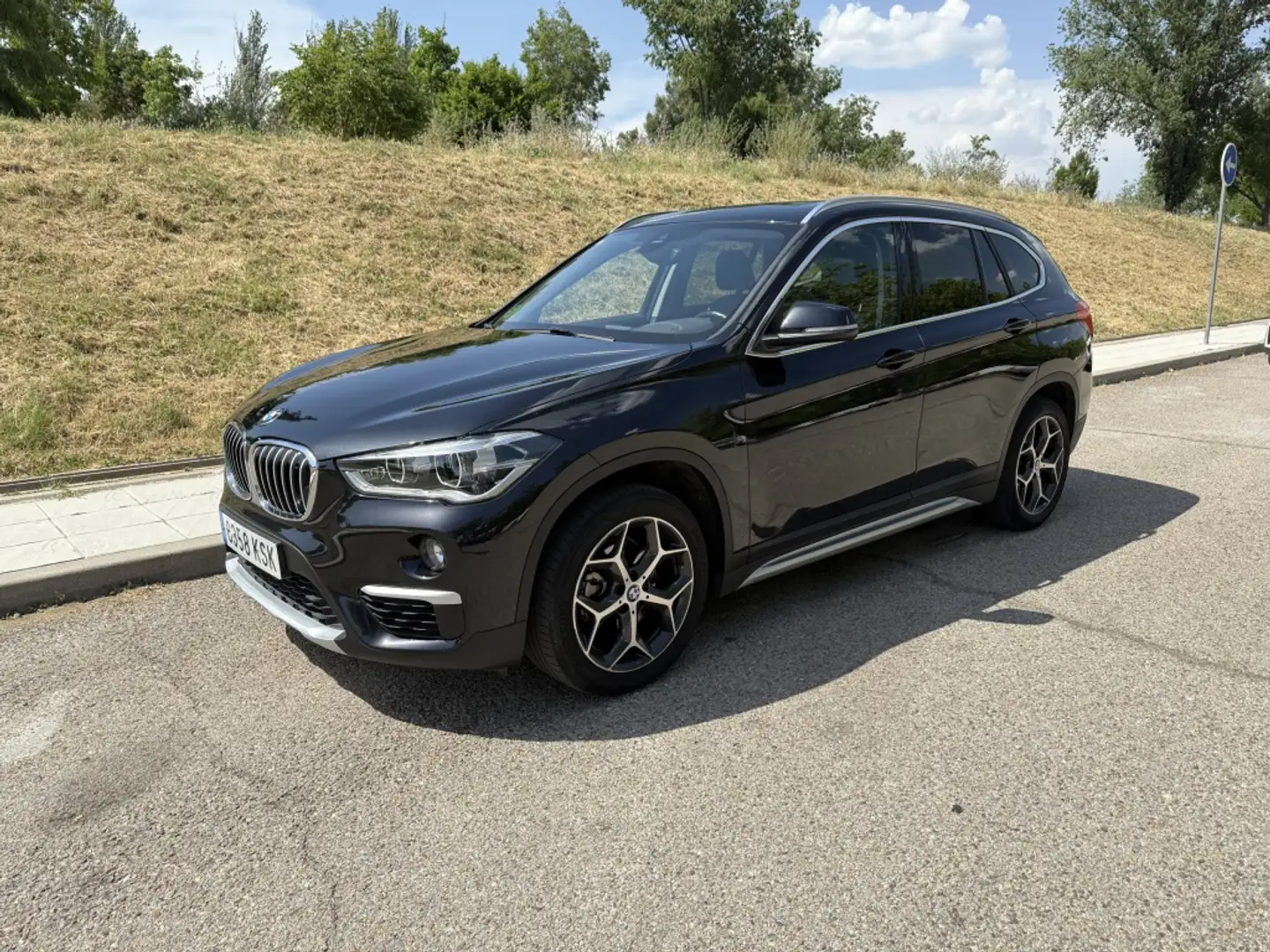 BMW X1 sDrive 18i Negro - 1