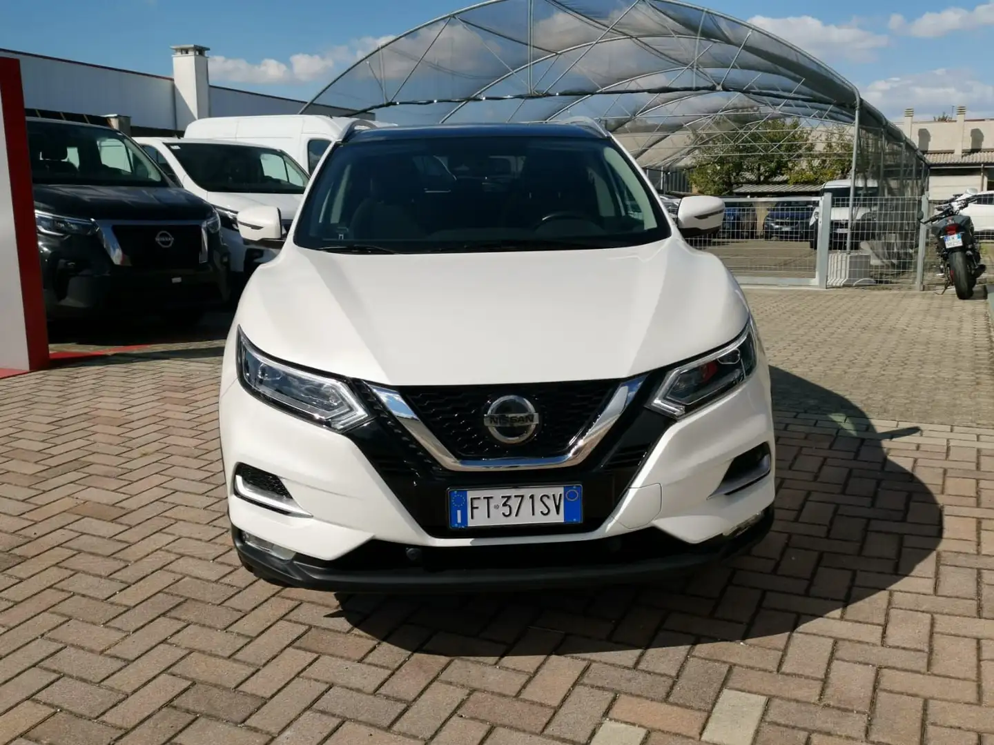 Nissan Qashqai 2ª serie 1.3 DIG-T 160 CV DCT N-Connecta Wit - 1