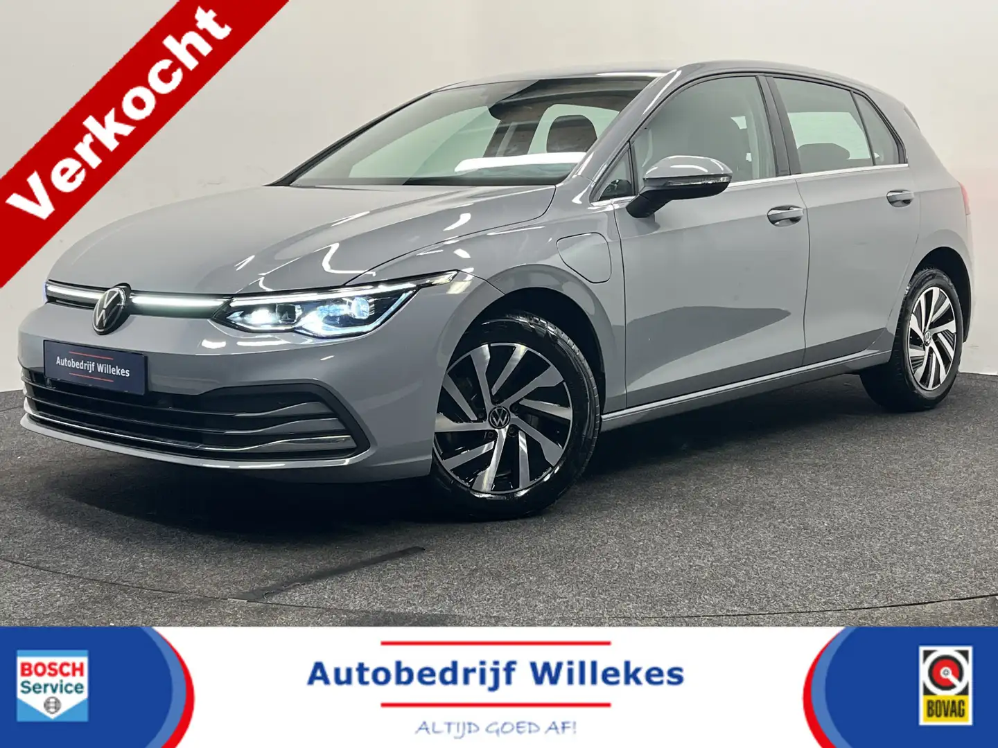 Volkswagen Golf 1.4 eHybrid Style | NAVI | MASSAGE | STOEL-/STUURV Grijs - 1
