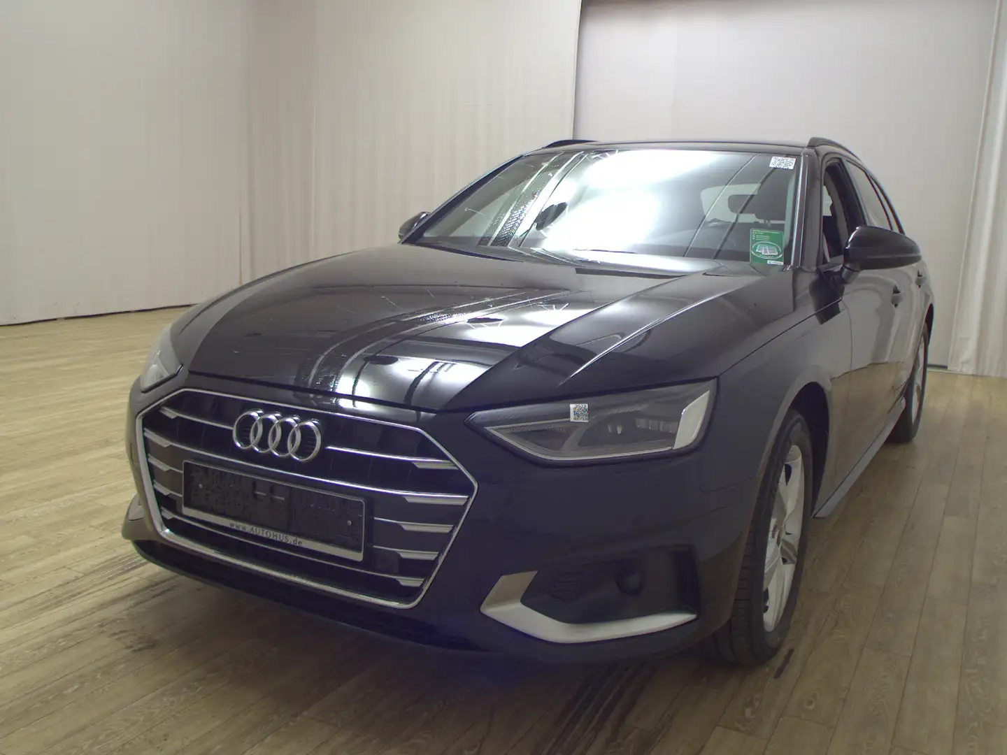 Audi A4 Avant 30 TDI advanced AHK Navi LED RfK PDC Zwart - 2