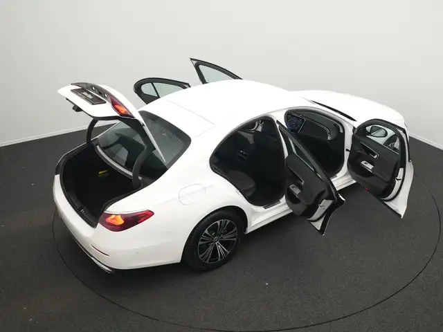 Mercedes-Benz E-Class view 15