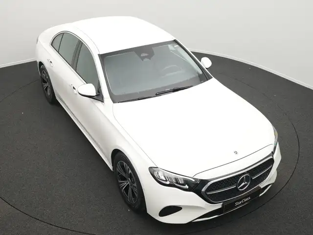 Mercedes-Benz E-Class view 12