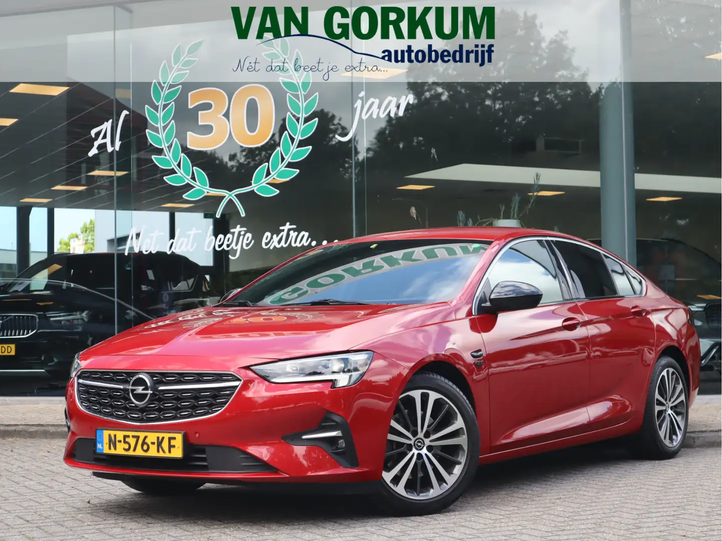 Opel Insignia Grand Sport 2.0 Turbo 200 PK Business Elegance Aut Rood - 1
