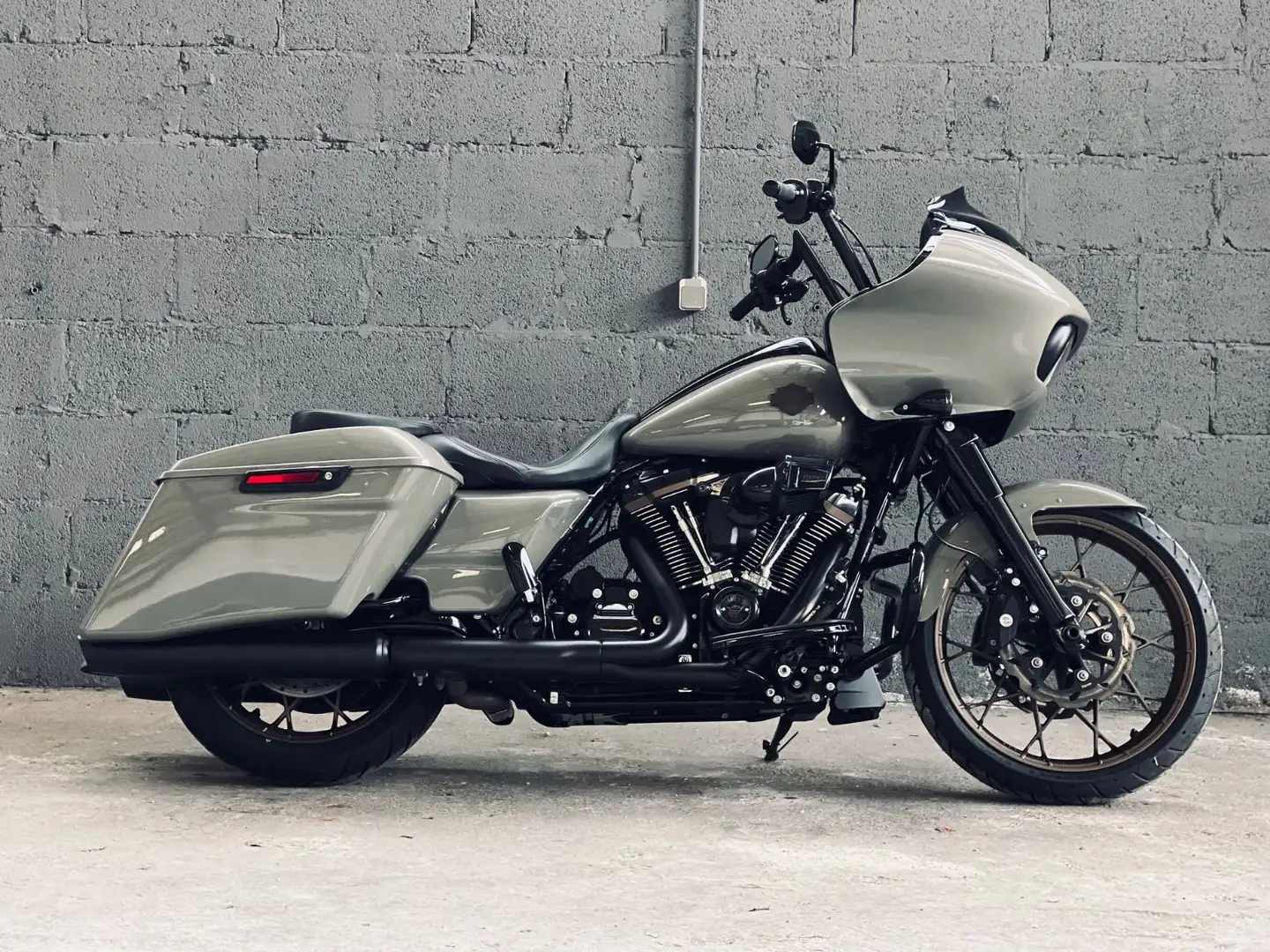 Harley-Davidson Road Glide ST FLTRXST 117ci * 21 BAGGER * - 1