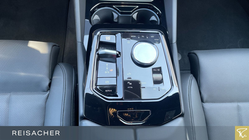 BMW 520 d A Lim M-Sport,AHK,DA+,HUD,360°,Standheiz,HK — photo 11