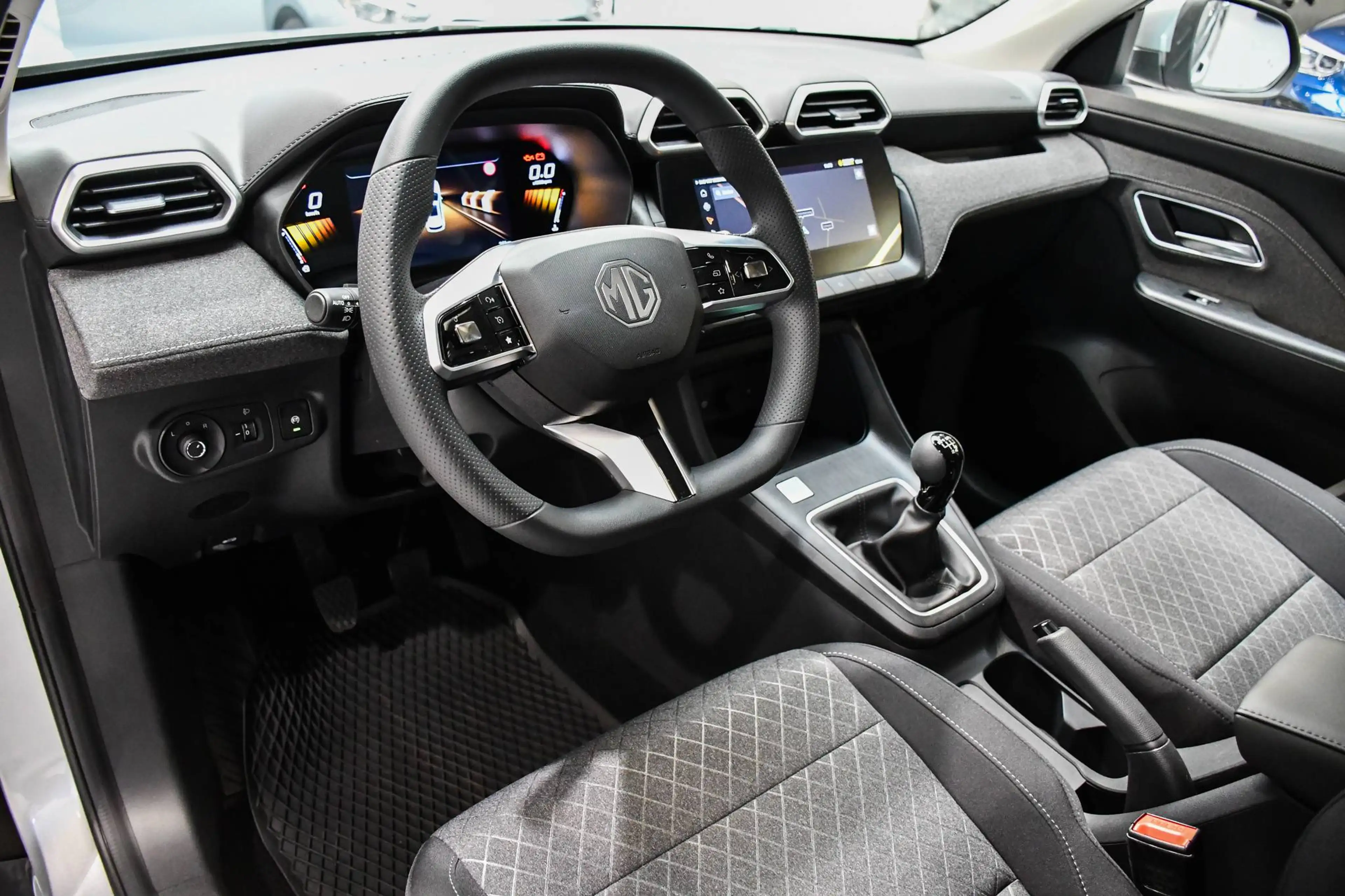MG ZS ZS 1.5 Comfort - NAVIGATIE / CAMERA / SMARTLINK / BLIS / PDC — photo 6