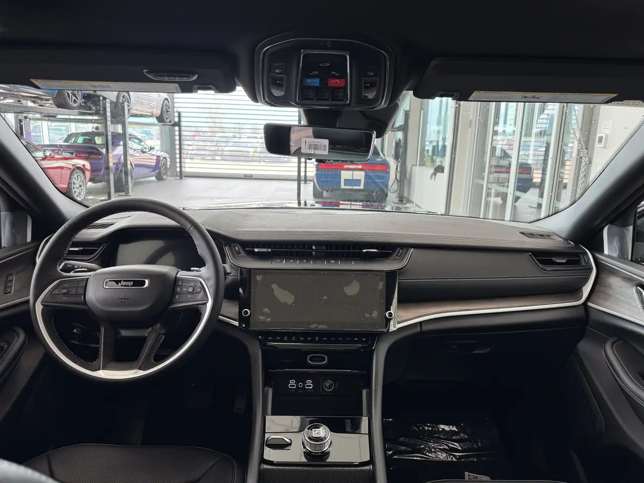 Jeep Grand Cherokee снимка Jeep Grand Cherokee