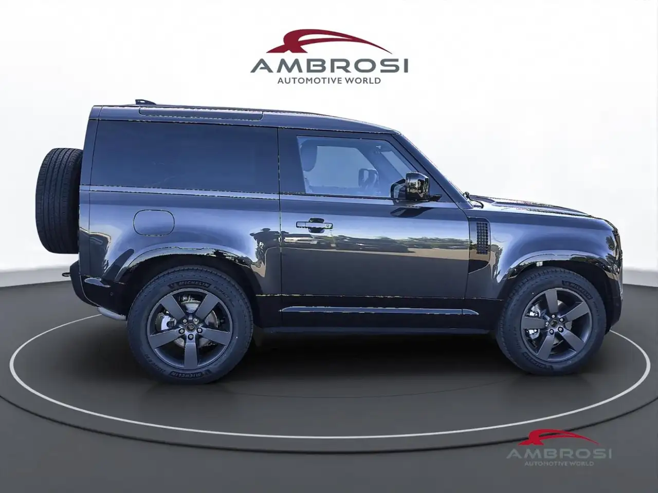 Land Rover Defender 2026
