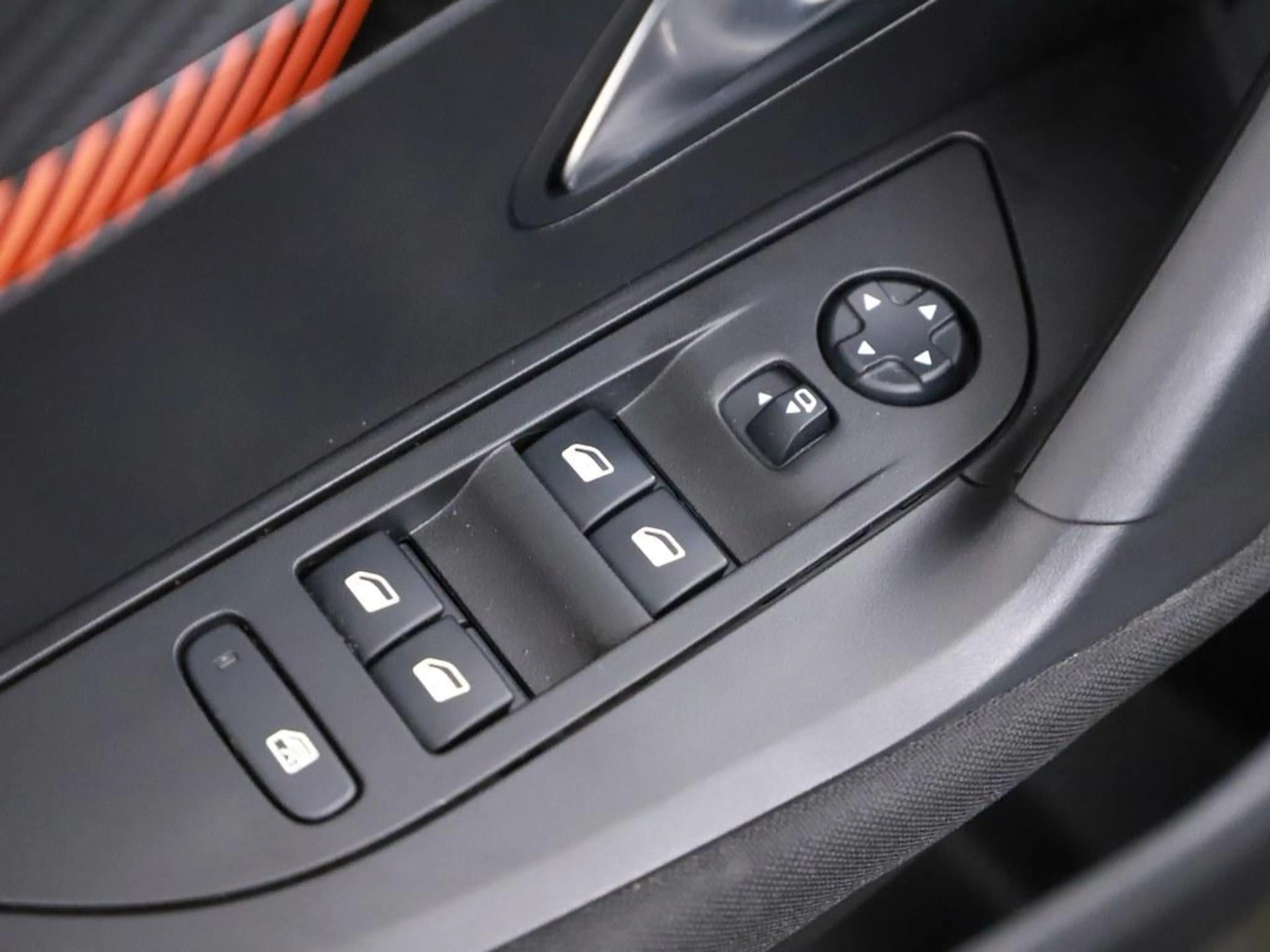 Peugeot 2008 1.2T 130pk Active Pack Nav/Camera/Ecc/Carplay — photo 6