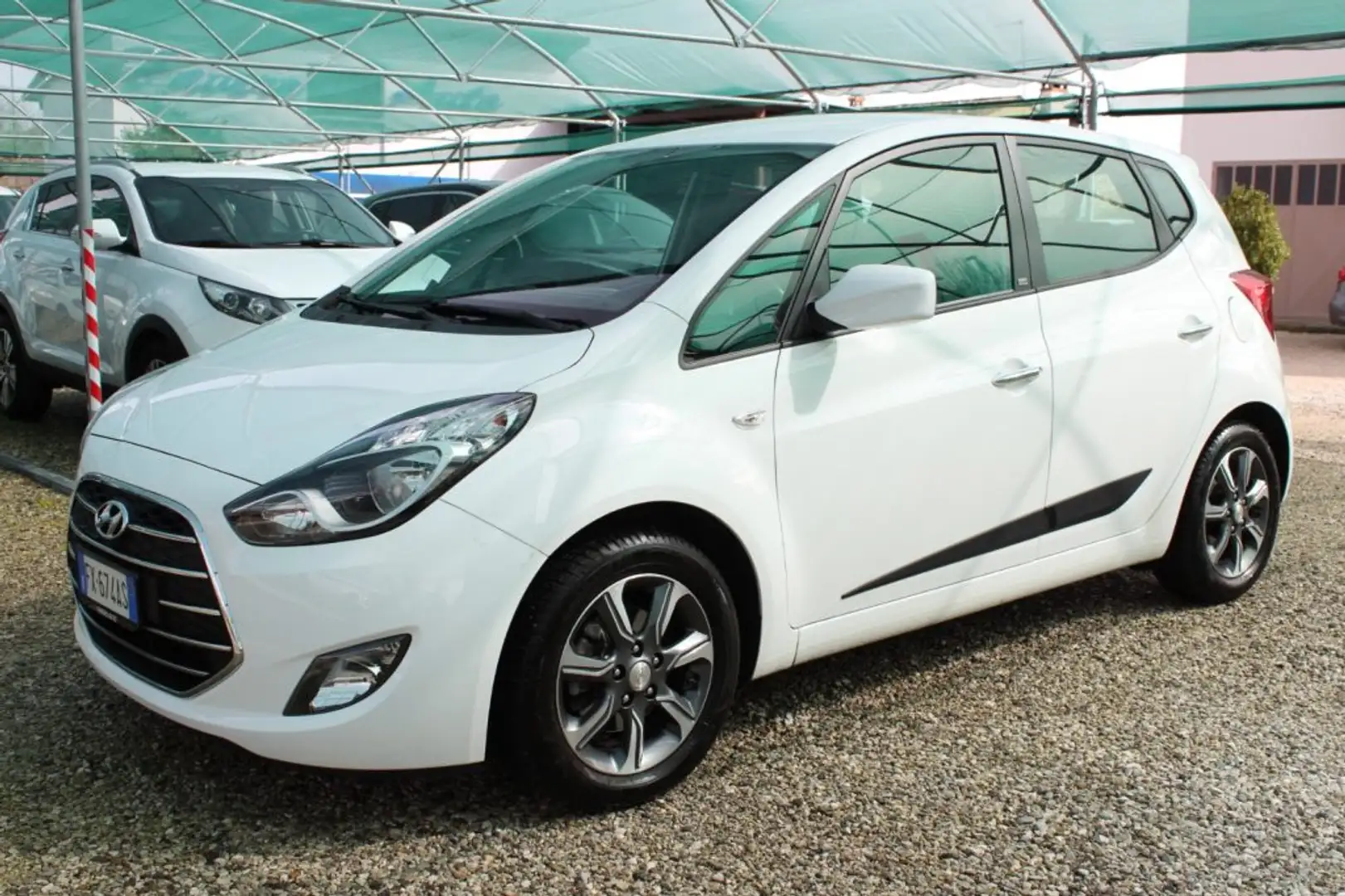 Hyundai iX20 1.6 MPI APP MODE White - 1