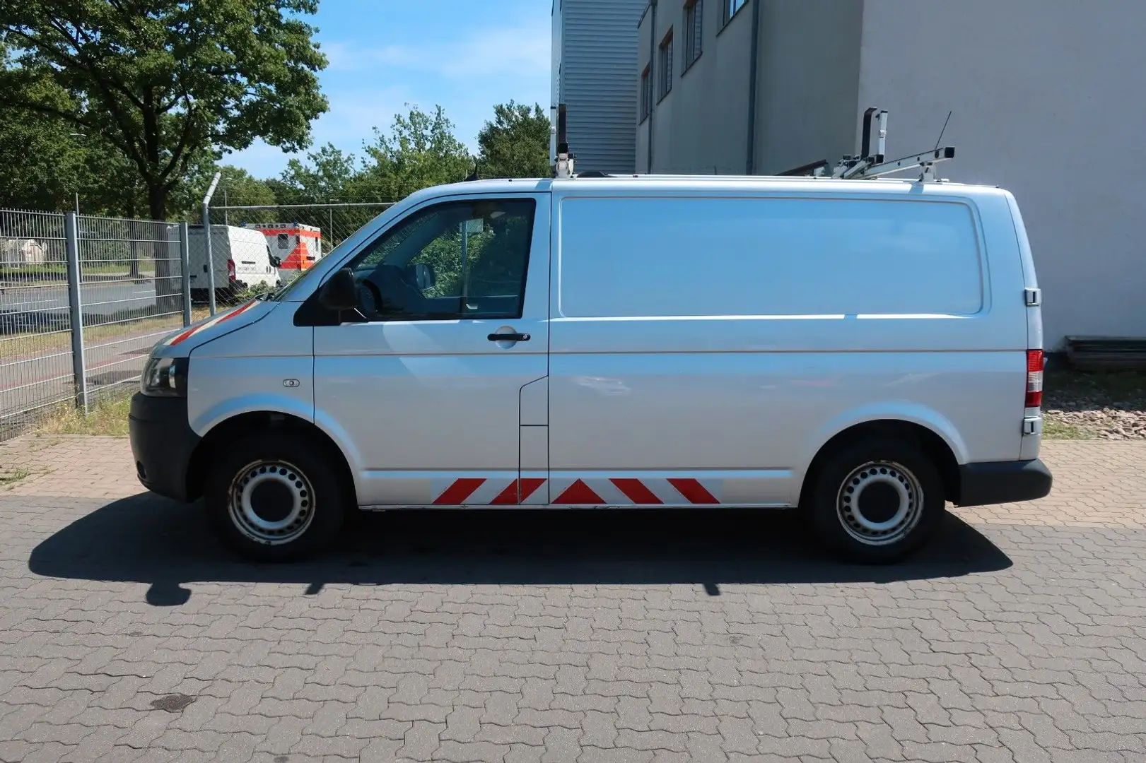 Volkswagen T5 Transporter Kasten 4Motion / Klima / 1 Hand Silber - 2