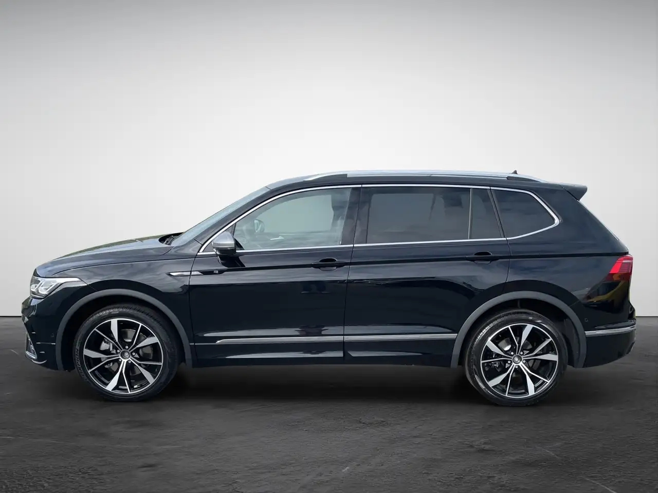 Volkswagen Tiguan Allspace 2.0 TDI DSG 4M 7-Sitzer R-Line 4