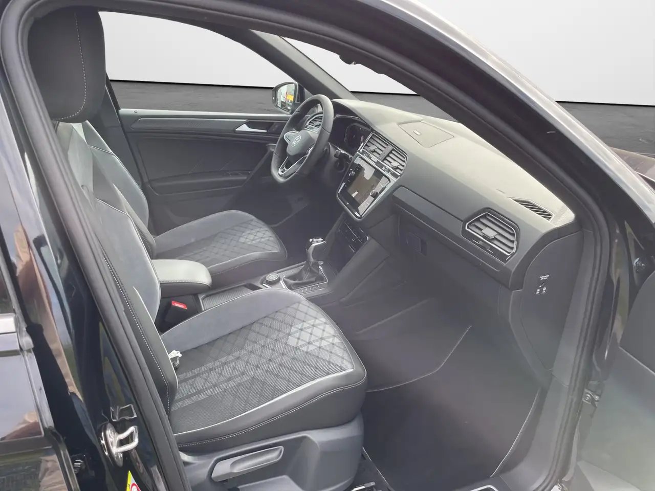 Volkswagen Tiguan Allspace 2.0 TDI DSG 4M 7-Sitzer R-Line 14
