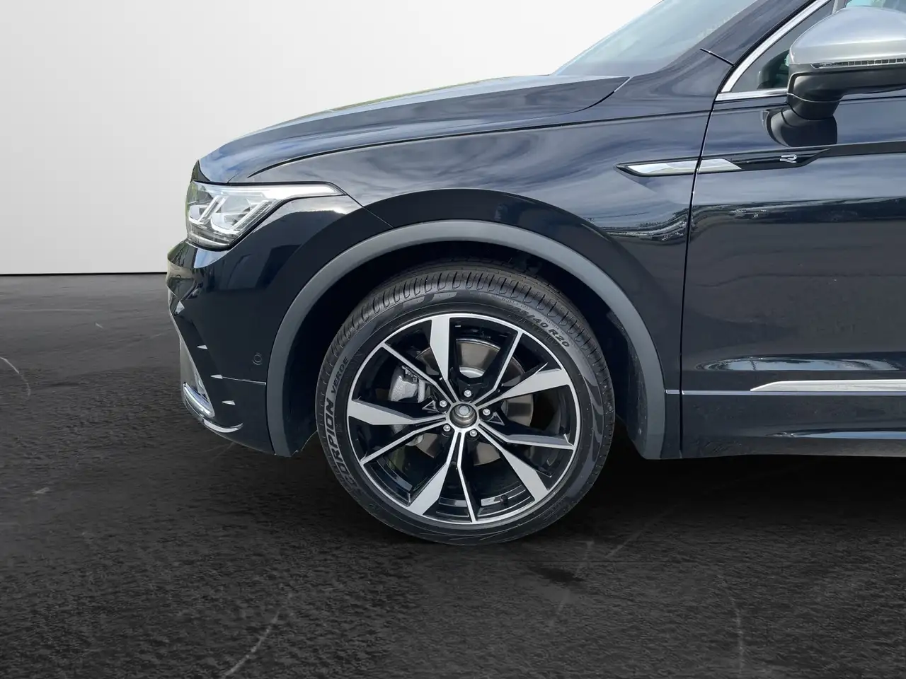 Volkswagen Tiguan Allspace 2.0 TDI DSG 4M 7-Sitzer R-Line 6