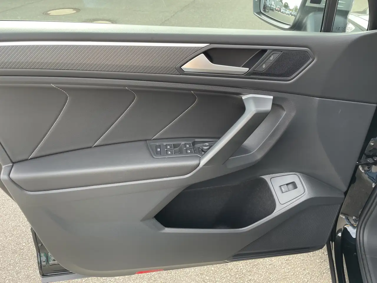 Volkswagen Tiguan Allspace 2.0 TDI DSG 4M 7-Sitzer R-Line 7