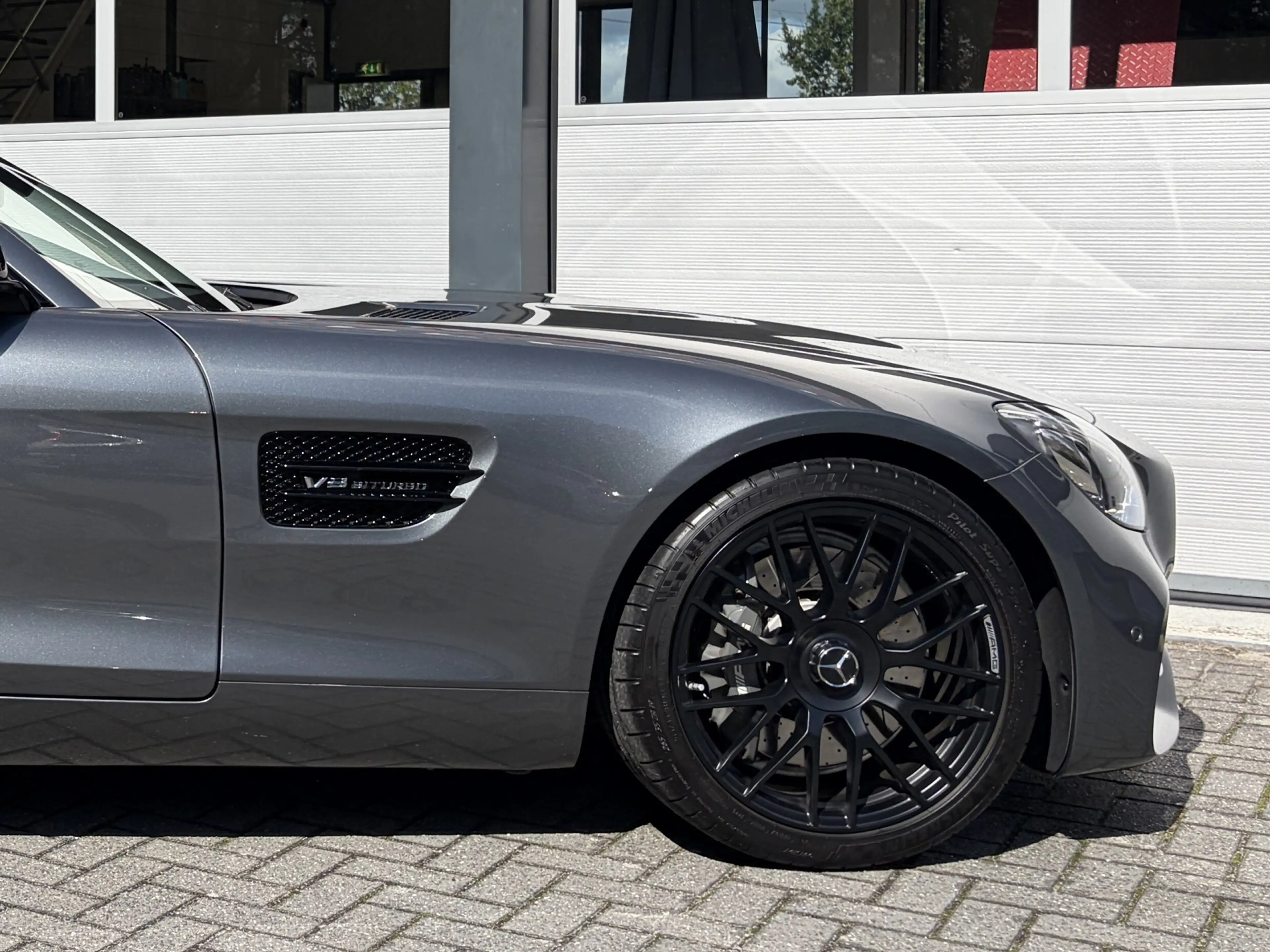 Mercedes-Benz AMG GT 4.0 Panoramadak — photo 3