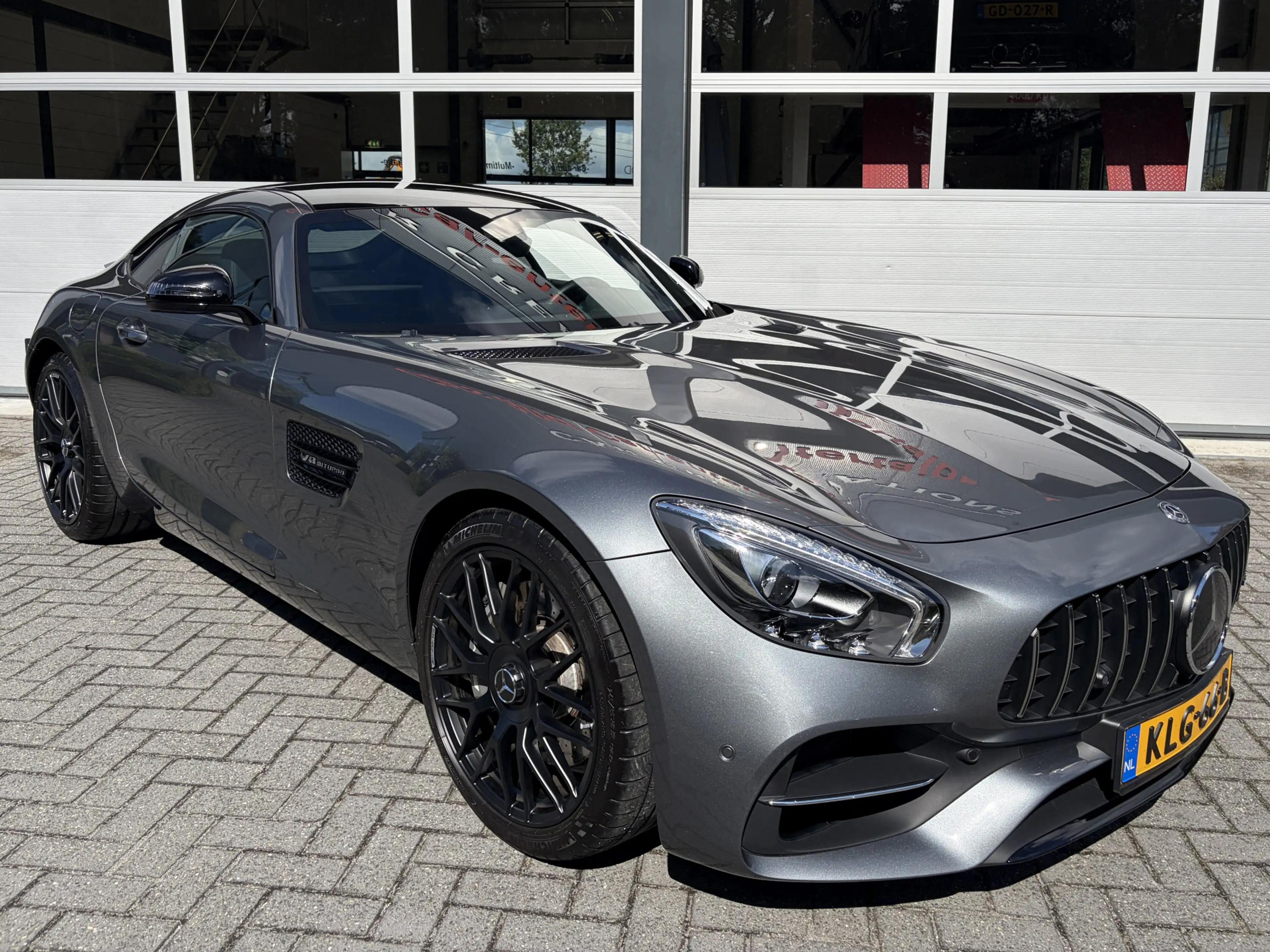 Mercedes-Benz AMG GT 4.0 Panoramadak — photo 4