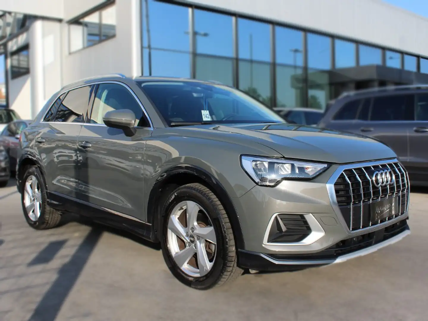 Audi Q3 35 2.0 tdi Business Advanced s-tronic Grigio - 1