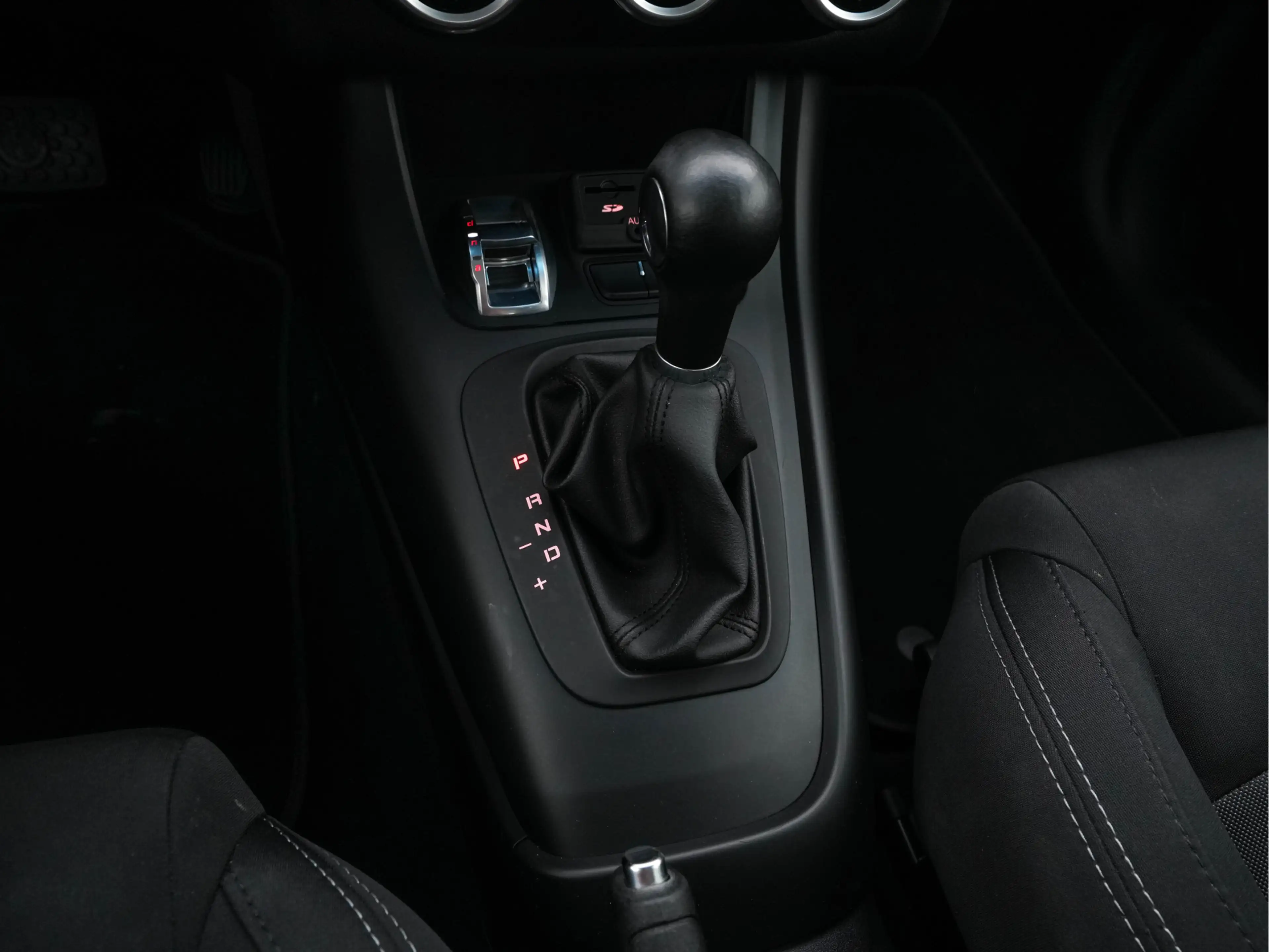 Alfa Romeo Giulietta 1.6 JTDm Super Aut. *NAVI-FULLMAP | SPORTSEATS | S — photo 13