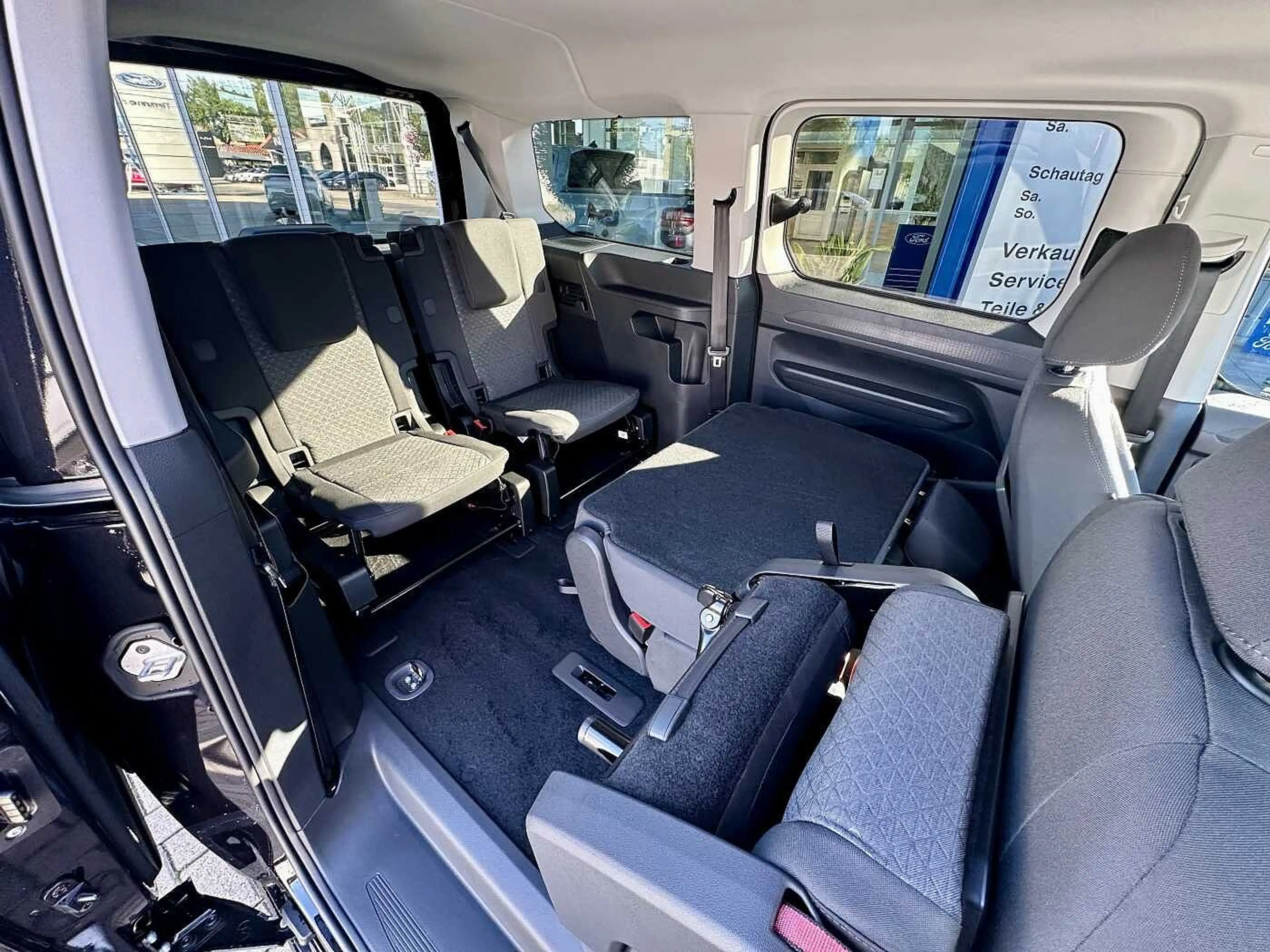 Ford Grand Tourneo Tourneo Connect Titanium L2 1,5EcoBoost 116PS Auto — photo 7