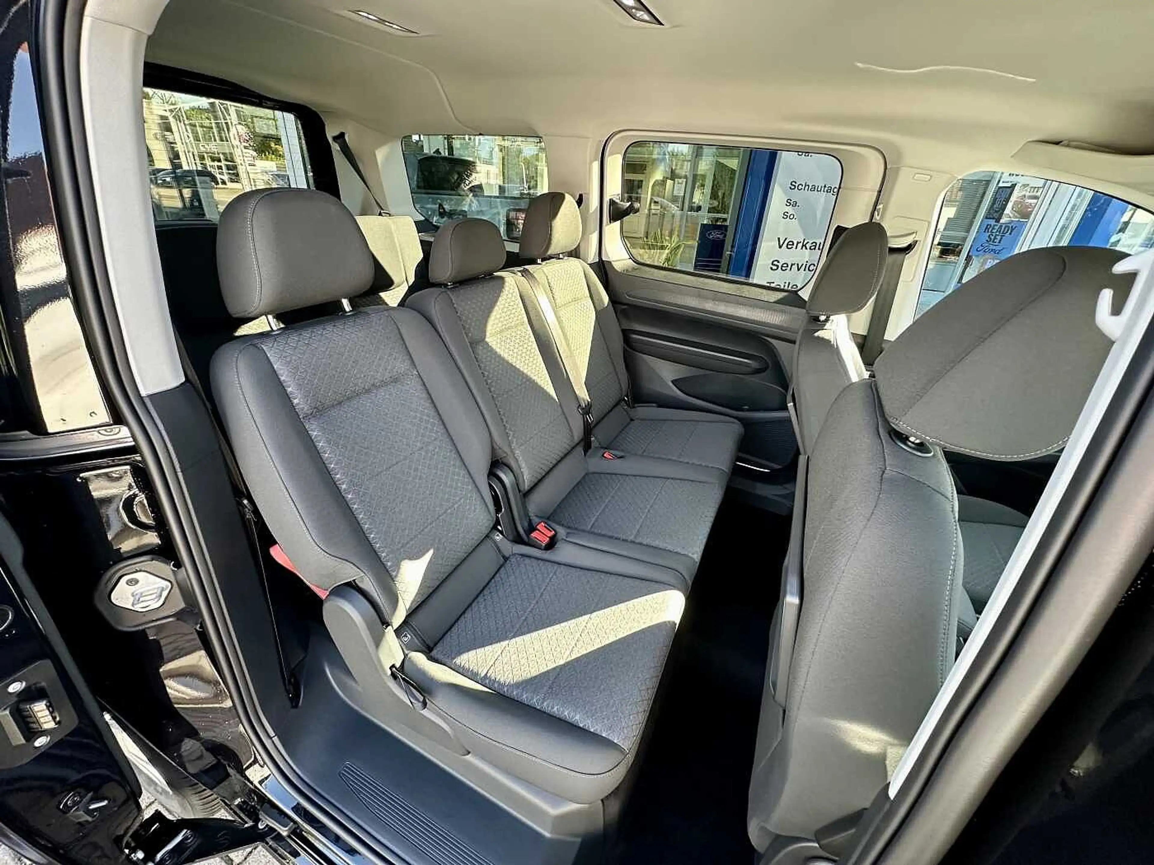 Ford Grand Tourneo Tourneo Connect Titanium L2 1,5EcoBoost 116PS Auto — photo 8