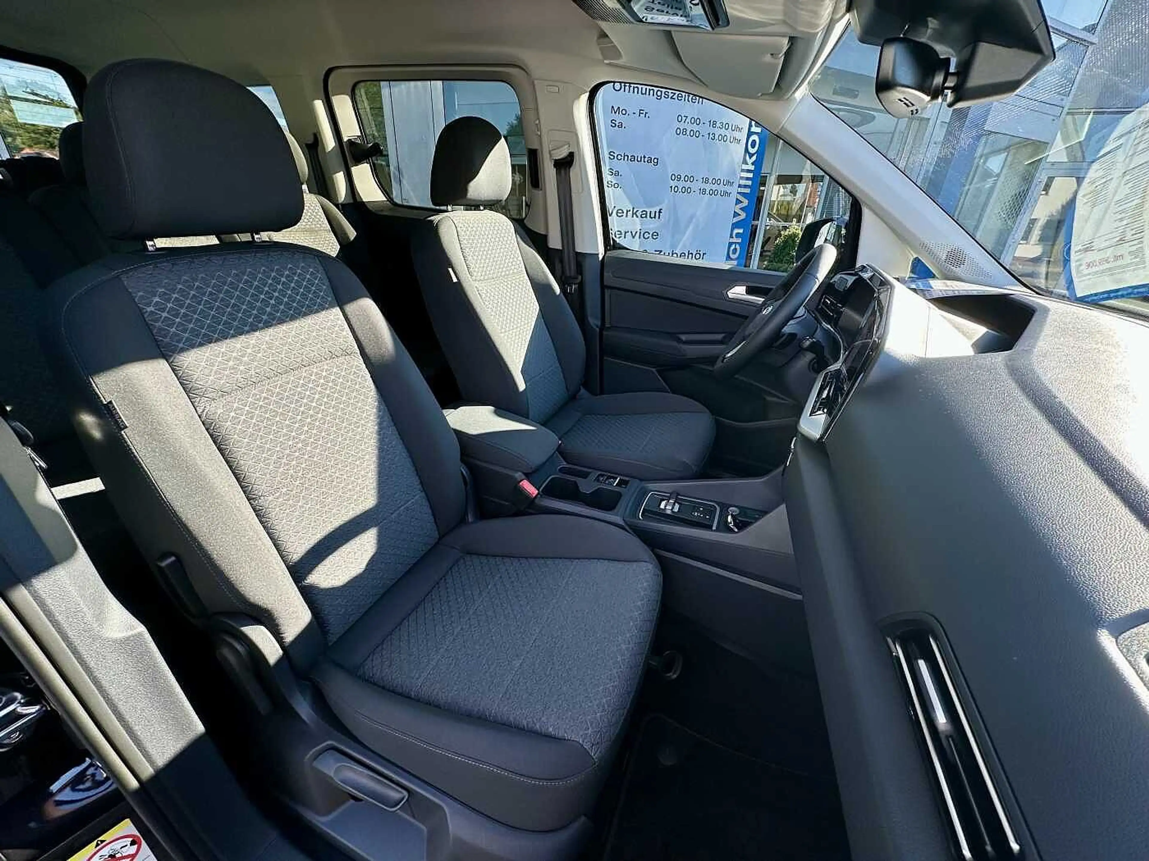 Ford Grand Tourneo Tourneo Connect Titanium L2 1,5EcoBoost 116PS Auto — photo 10