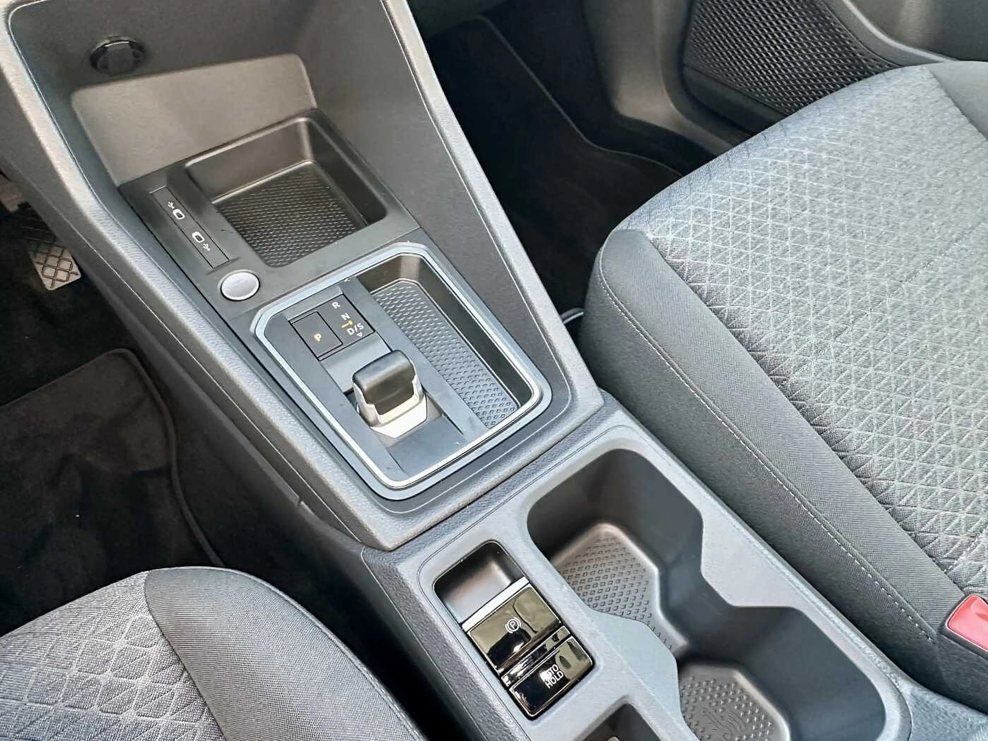 Ford Grand Tourneo Tourneo Connect Titanium L2 1,5EcoBoost 116PS Auto — photo 13
