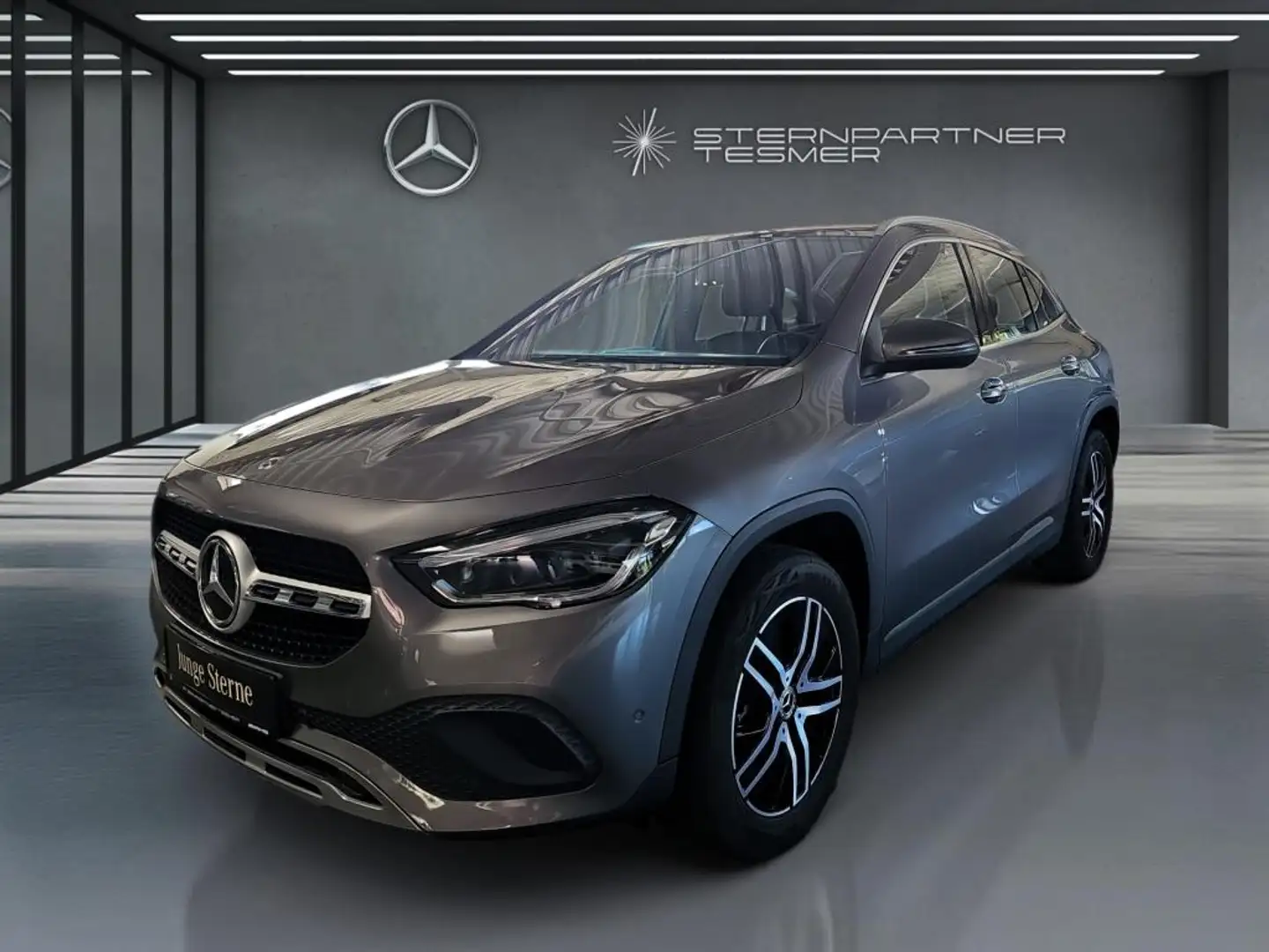 Mercedes-Benz GLA 200 PROGRESSIVE +KAM.+LED+AMBIENTE+PANO-DACH Gris - 2