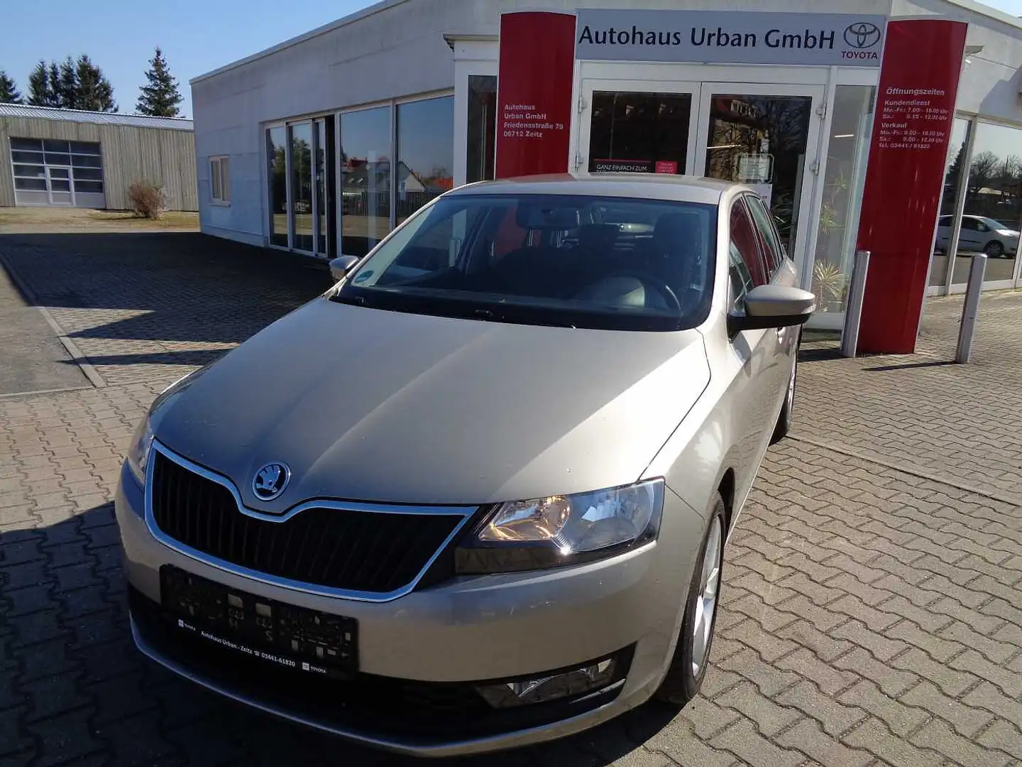 Skoda Rapid Spaceback 1.0 TSI Cool Edition Bej - 1