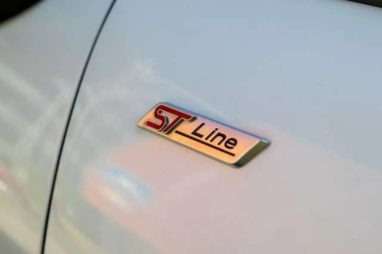 Ford Fiesta 5 portes — photo 9