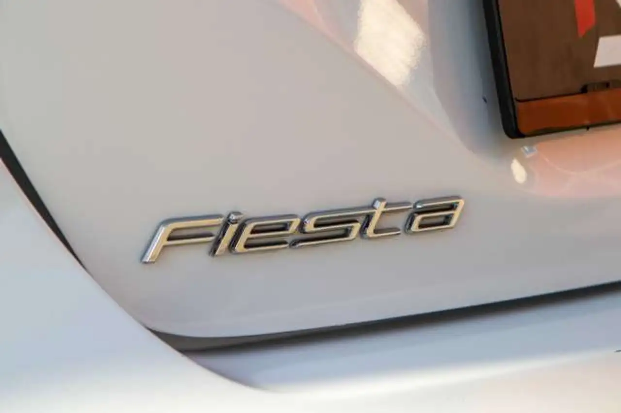 Ford Fiesta 5 portes — photo 10
