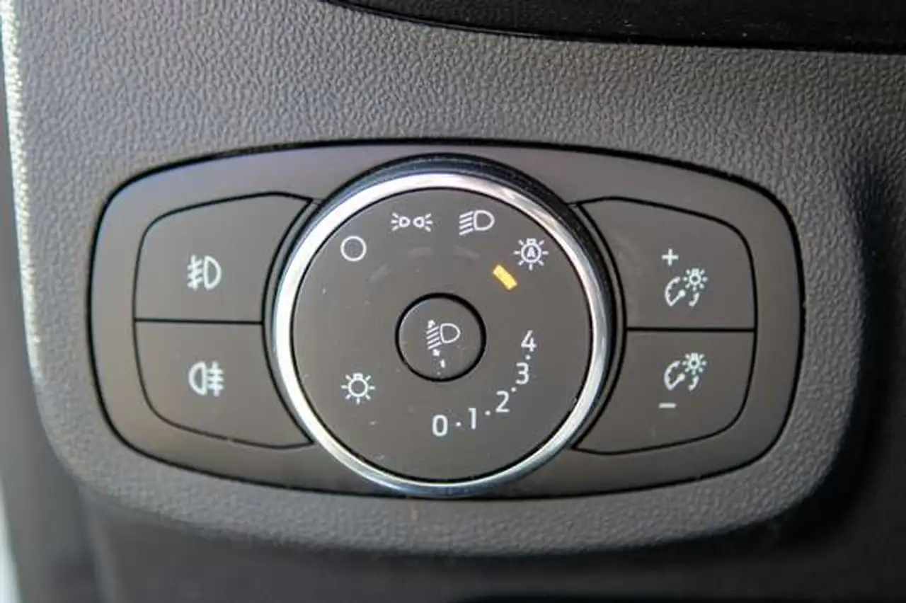 Ford Fiesta 5 portes — photo 15