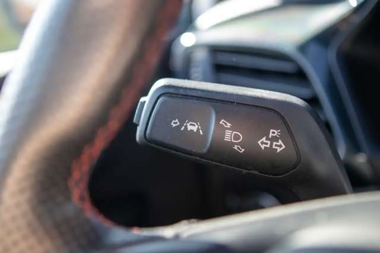 Ford Fiesta 5 portes — photo 22