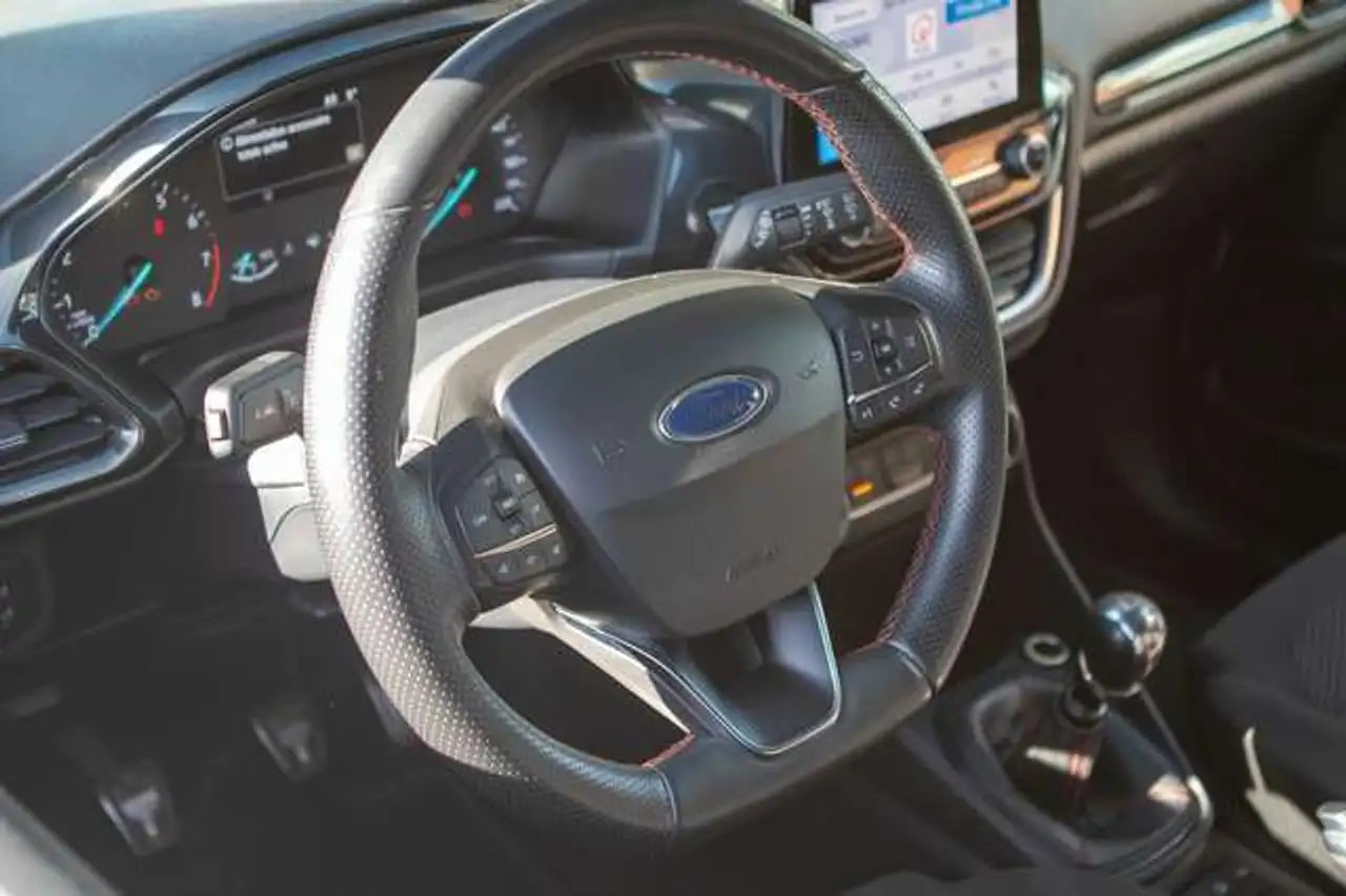 Ford Fiesta 5 portes — photo 11