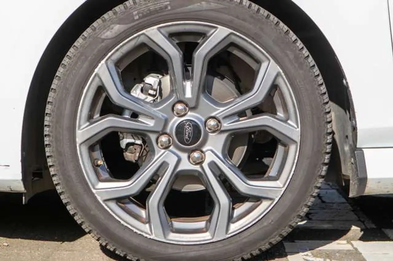 Ford Fiesta 5 portes — photo 7