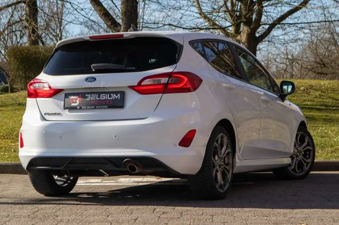 Ford Fiesta 5 portes — photo 2